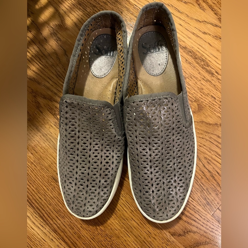 Sofft iridescent brown flats
